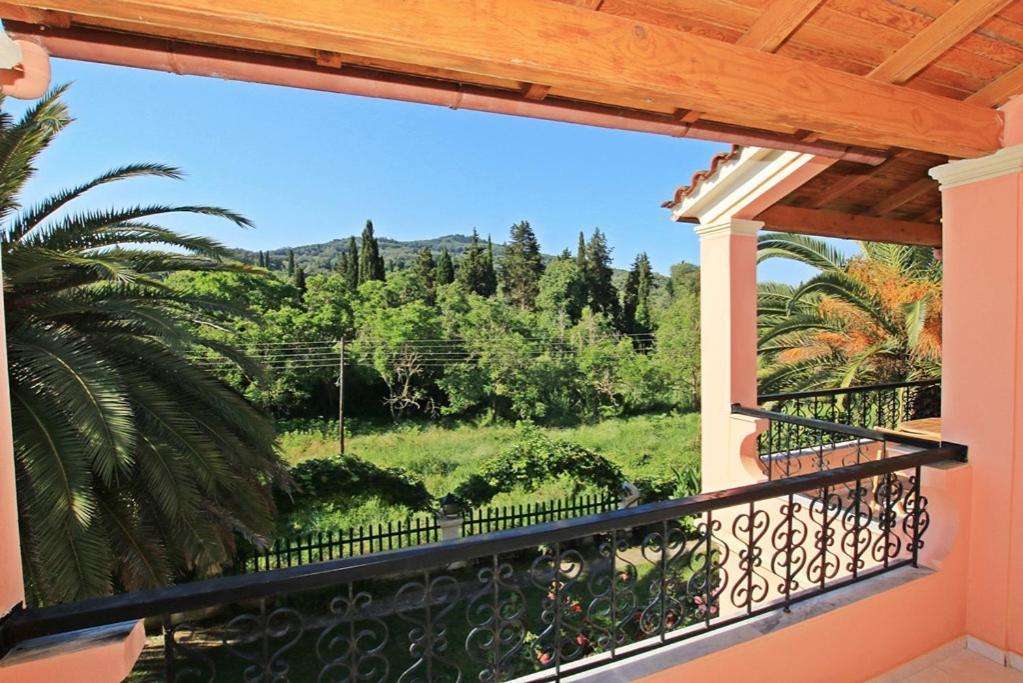 Pool Villa Grigoris Aspiotades Exterior foto