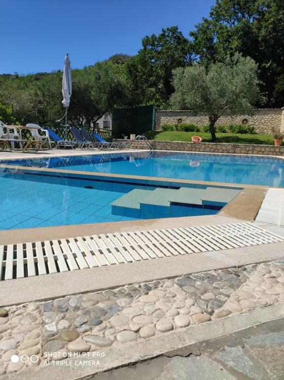 Pool Villa Grigoris Aspiotades Exterior foto