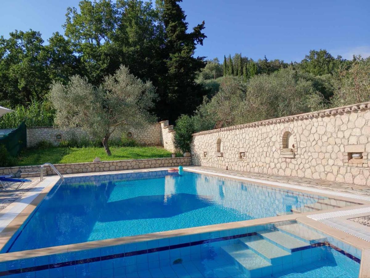 Pool Villa Grigoris Aspiotades Exterior foto